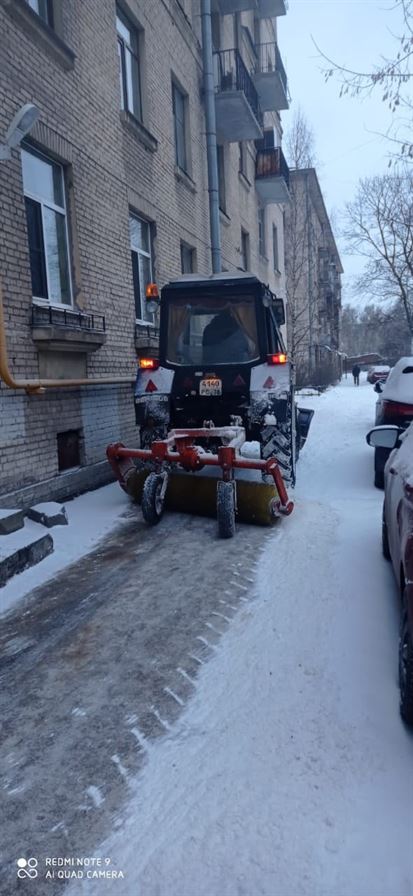 Механизированная уборка территории от снега и наледи по адресу ул. Боровая д. 53 к. 1, 53 к. 3