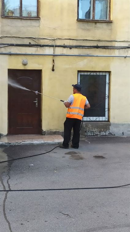 Мытье фасада по адресу ул. Воронежская д. 57 лит. Б