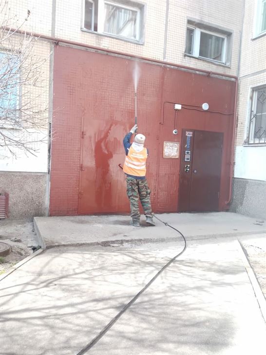 Мытье фасада и подходов по адресу ул. Будапештская д. 4