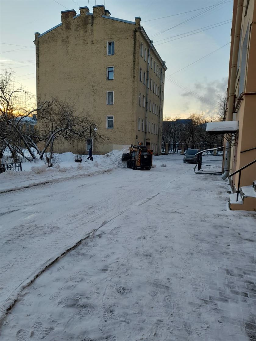 Погрузка и вывоз снега по адресу ул. Боровая д. 76